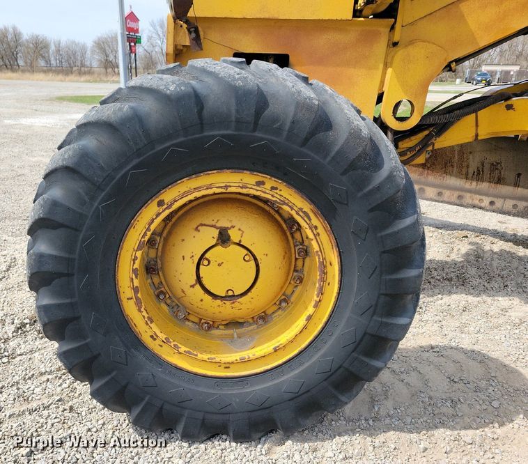 image for item DN3734 1972 Wabco 777B rigid frame motor grader