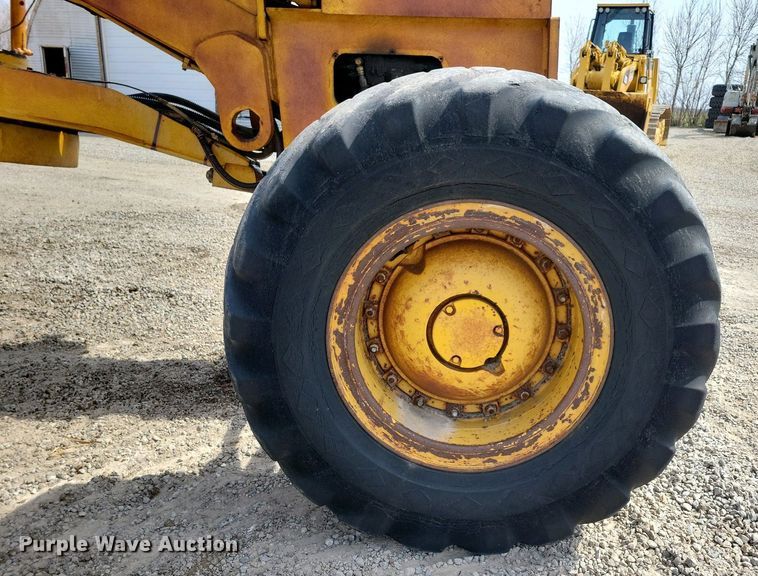 image for item DN3734 1972 Wabco 777B rigid frame motor grader