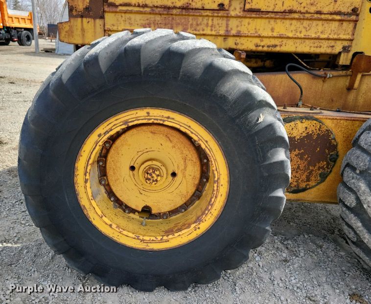 image for item DN3734 1972 Wabco 777B rigid frame motor grader