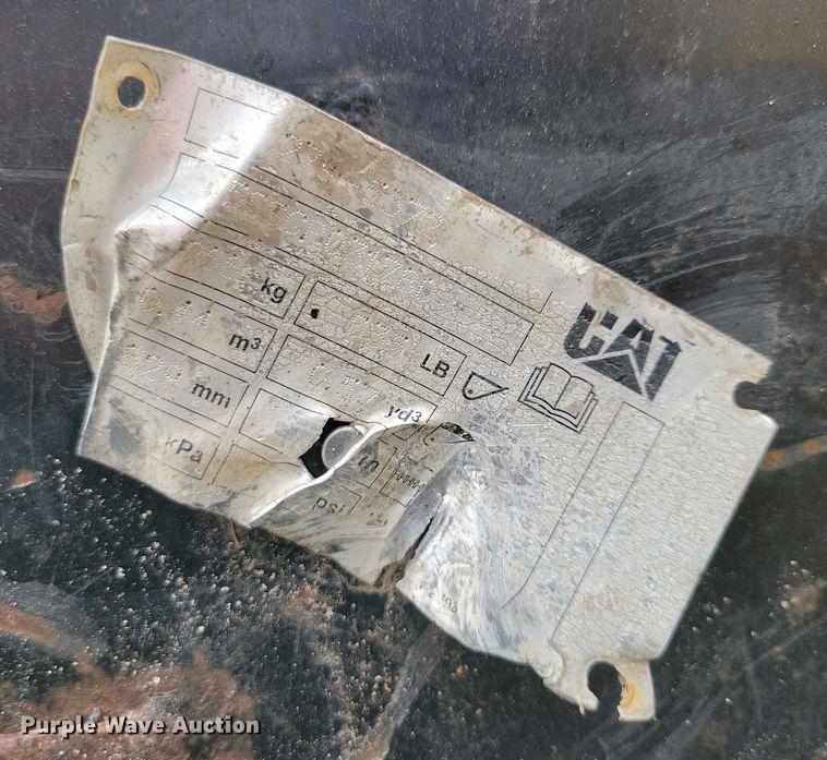 image for item DN3737 1999 Caterpillar 246 skid steer loader