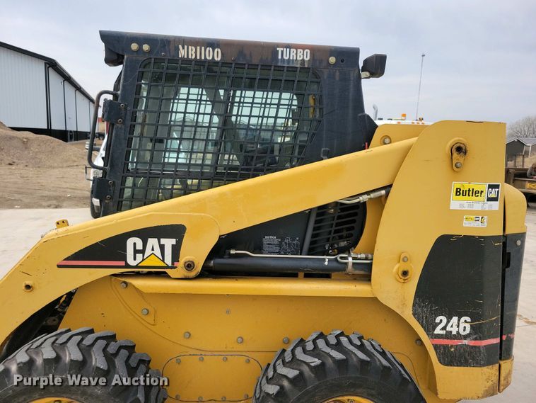 image for item DN3737 1999 Caterpillar 246 skid steer loader