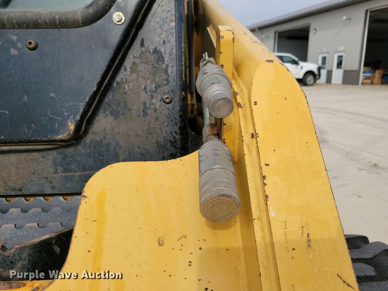 image for item DN3737 1999 Caterpillar 246 skid steer loader