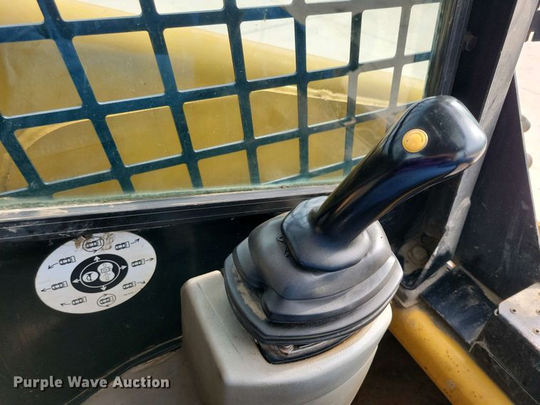 image for item DN3737 1999 Caterpillar 246 skid steer loader