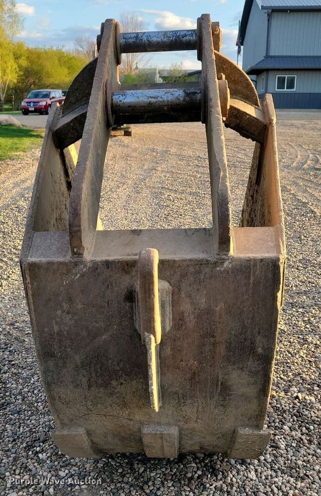 image for item DN3740 Empire excavator sand bucket