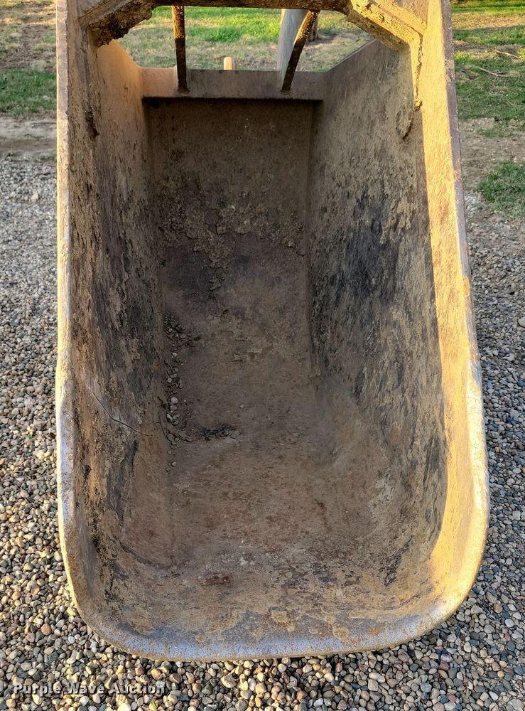 image for item DN3740 Empire excavator sand bucket