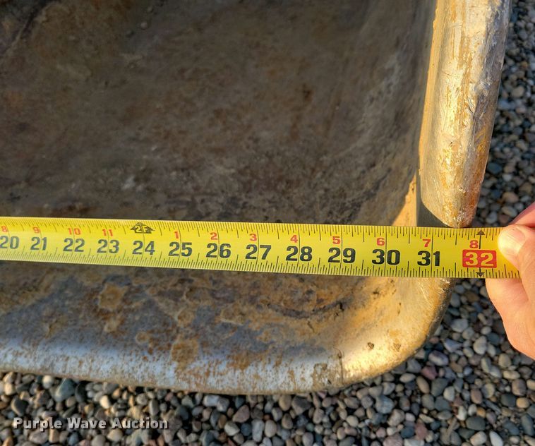 image for item DN3740 Empire excavator sand bucket