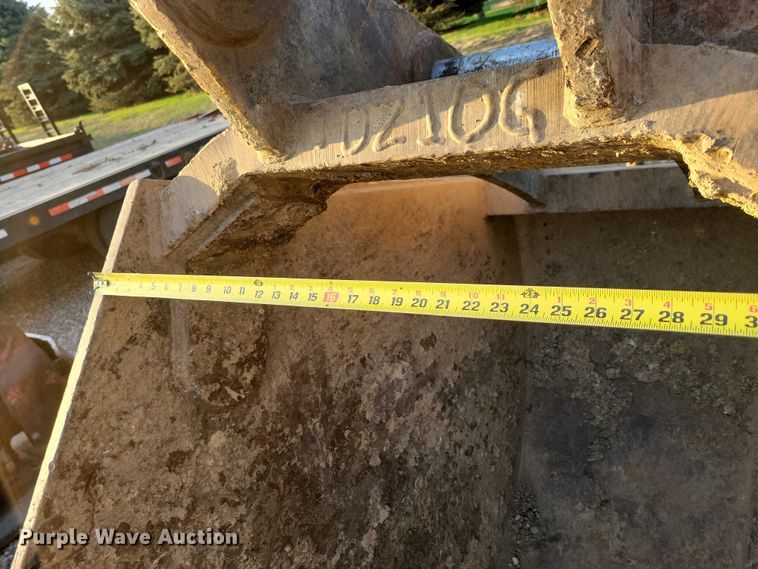 image for item DN3740 Empire excavator sand bucket