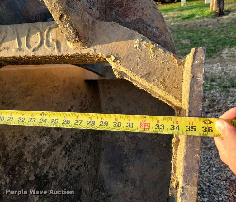 image for item DN3740 Empire excavator sand bucket