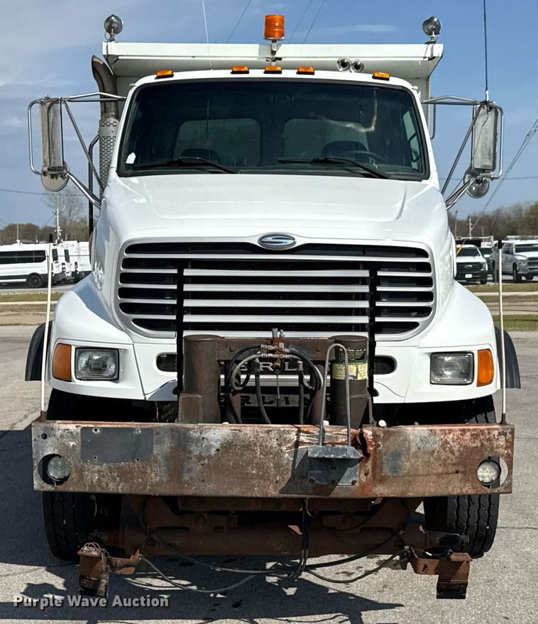 image for item DO0732 2006 Sterling L-Line dump truck