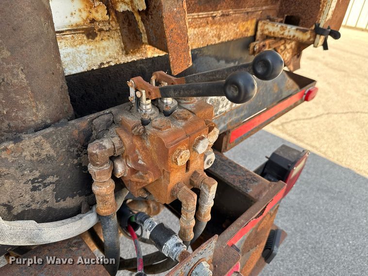 image for item DO0732 2006 Sterling L-Line dump truck