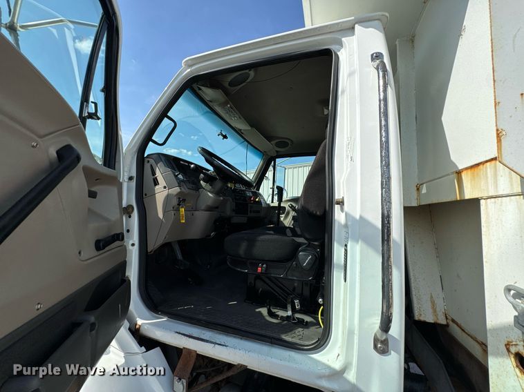 image for item DO0732 2006 Sterling L-Line dump truck