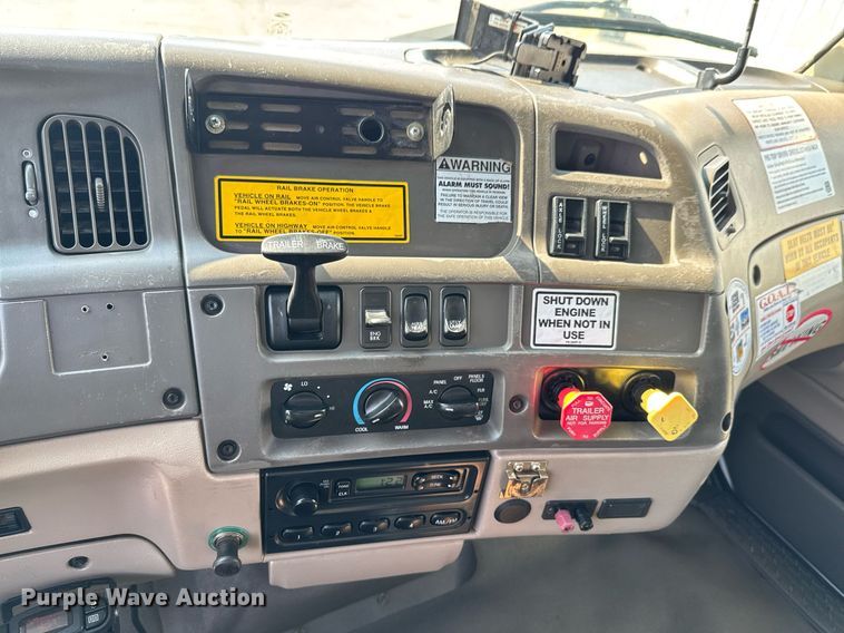 image for item DO0732 2006 Sterling L-Line dump truck