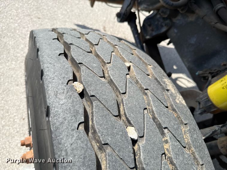 image for item DO0732 2006 Sterling L-Line dump truck