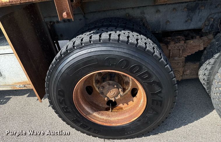 image for item DO0732 2006 Sterling L-Line dump truck