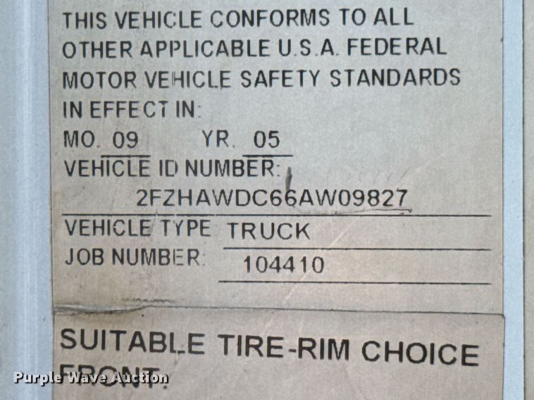 image for item DO0732 2006 Sterling L-Line dump truck