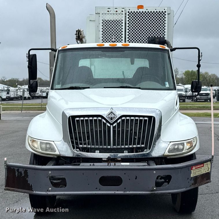 image for item DO0798 2009 International DuraStar 4300 utility / service truck