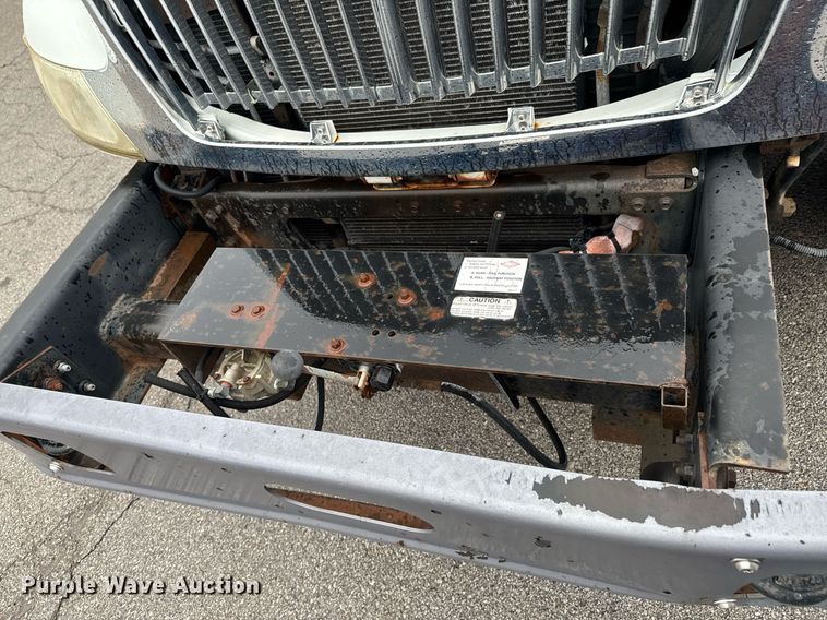 image for item DO0798 2009 International DuraStar 4300 utility / service truck