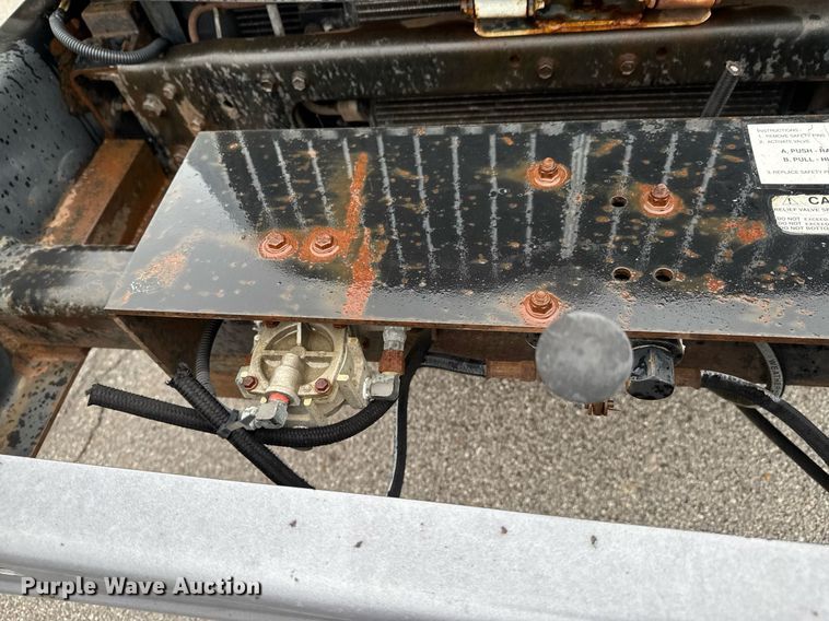 image for item DO0798 2009 International DuraStar 4300 utility / service truck