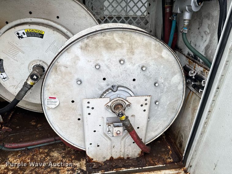 image for item DO0798 2009 International DuraStar 4300 utility / service truck