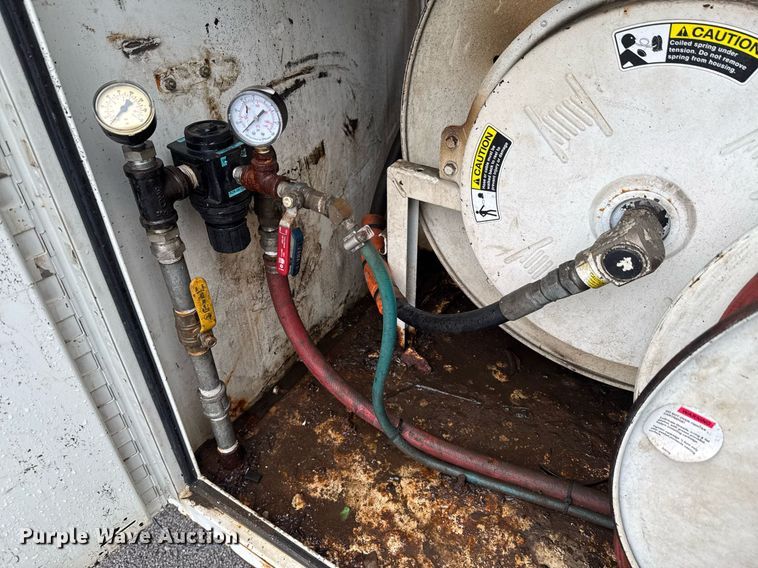 image for item DO0798 2009 International DuraStar 4300 utility / service truck