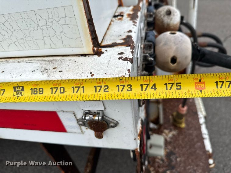 image for item DO0798 2009 International DuraStar 4300 utility / service truck