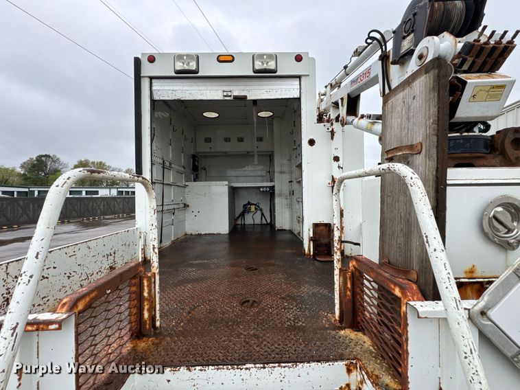 image for item DO0798 2009 International DuraStar 4300 utility / service truck