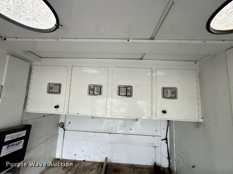 image for item DO0798 2009 International DuraStar 4300 utility / service truck