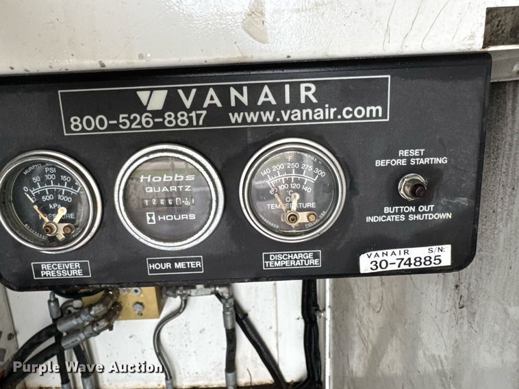 image for item DO0798 2009 International DuraStar 4300 utility / service truck