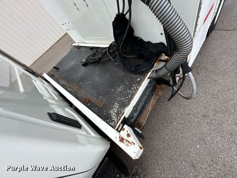 image for item DO0798 2009 International DuraStar 4300 utility / service truck