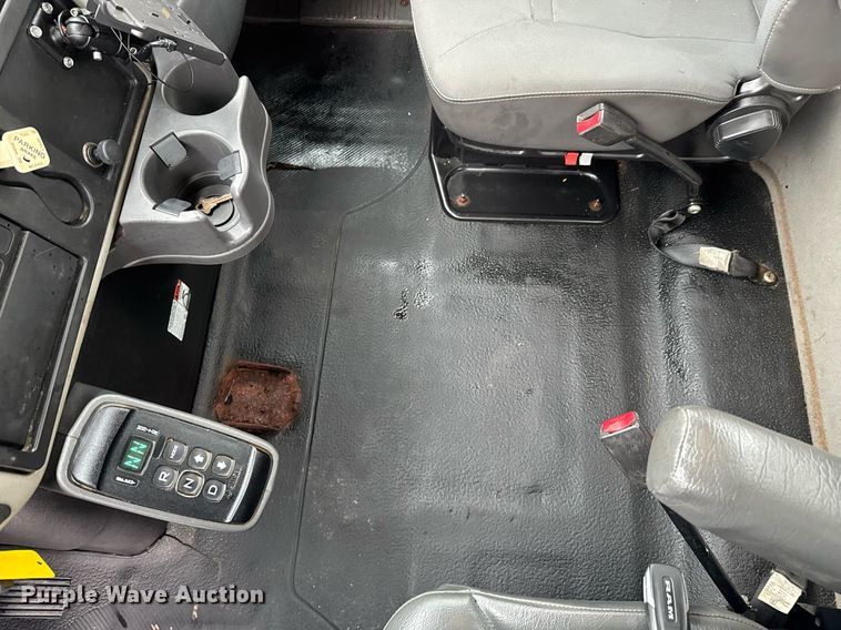 image for item DO0798 2009 International DuraStar 4300 utility / service truck