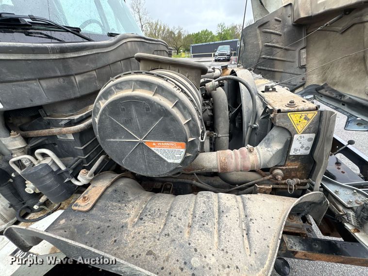 image for item DO0798 2009 International DuraStar 4300 utility / service truck