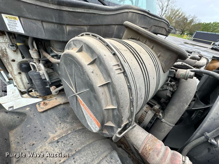 image for item DO0798 2009 International DuraStar 4300 utility / service truck