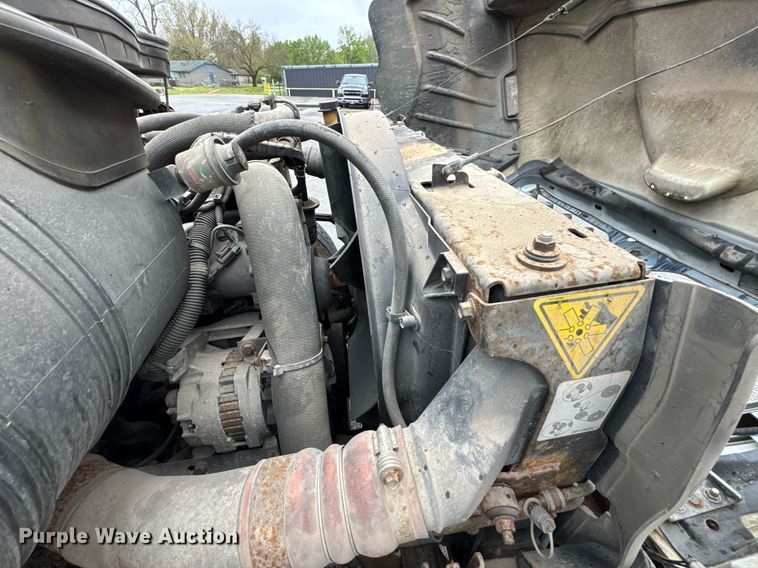 image for item DO0798 2009 International DuraStar 4300 utility / service truck