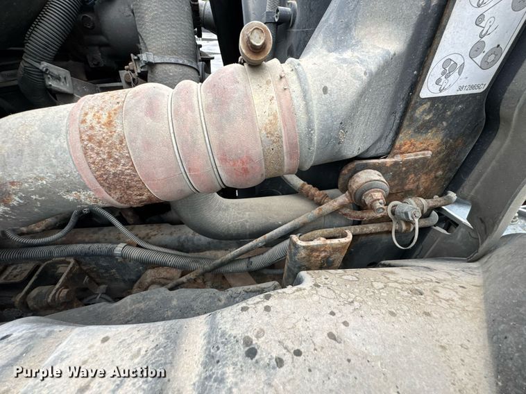 image for item DO0798 2009 International DuraStar 4300 utility / service truck