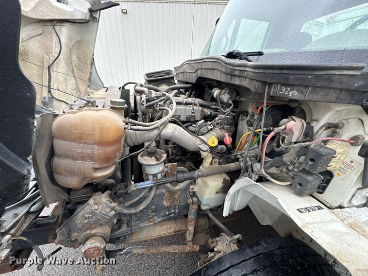 image for item DO0798 2009 International DuraStar 4300 utility / service truck