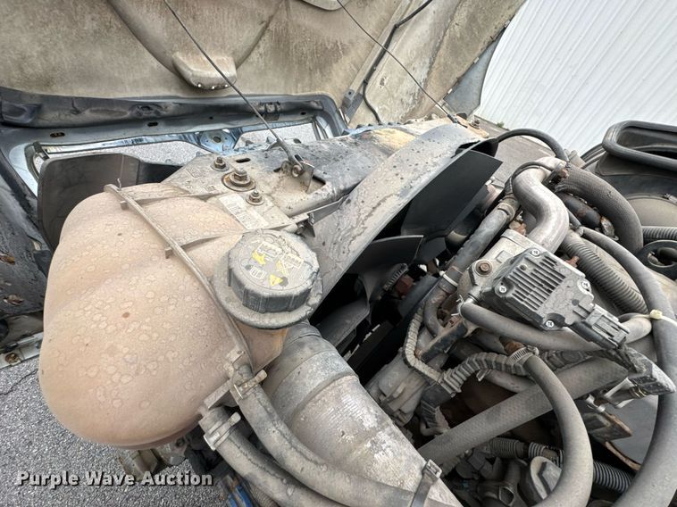 image for item DO0798 2009 International DuraStar 4300 utility / service truck