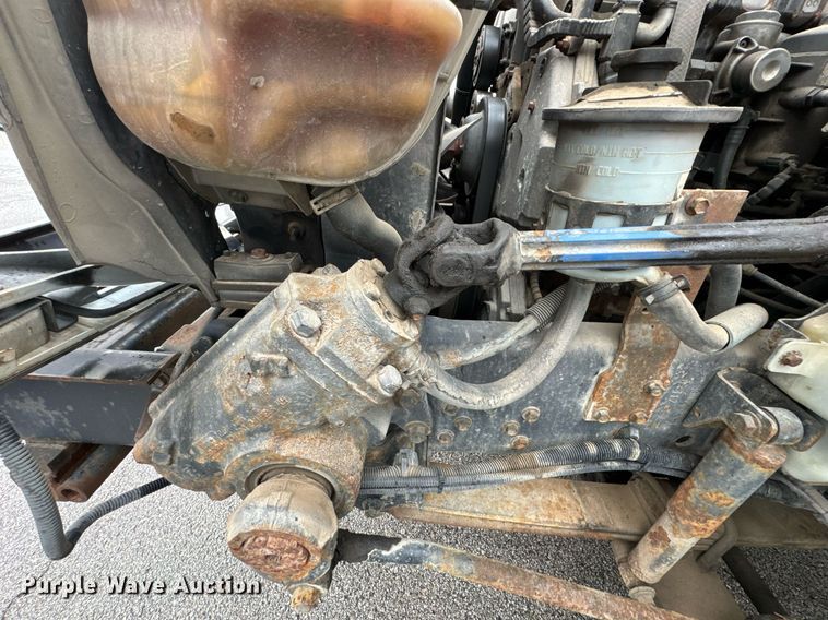 image for item DO0798 2009 International DuraStar 4300 utility / service truck