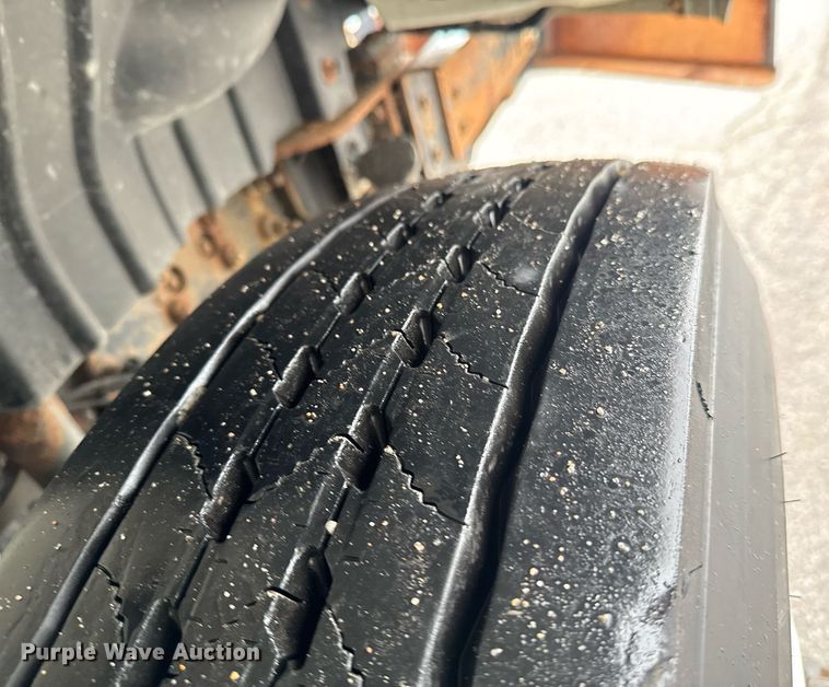 image for item DO0798 2009 International DuraStar 4300 utility / service truck