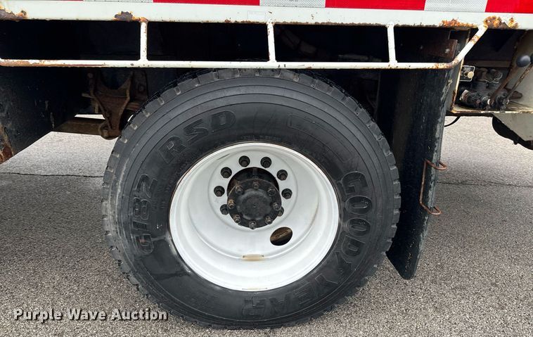 image for item DO0798 2009 International DuraStar 4300 utility / service truck