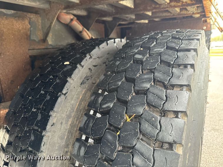 image for item DO0798 2009 International DuraStar 4300 utility / service truck