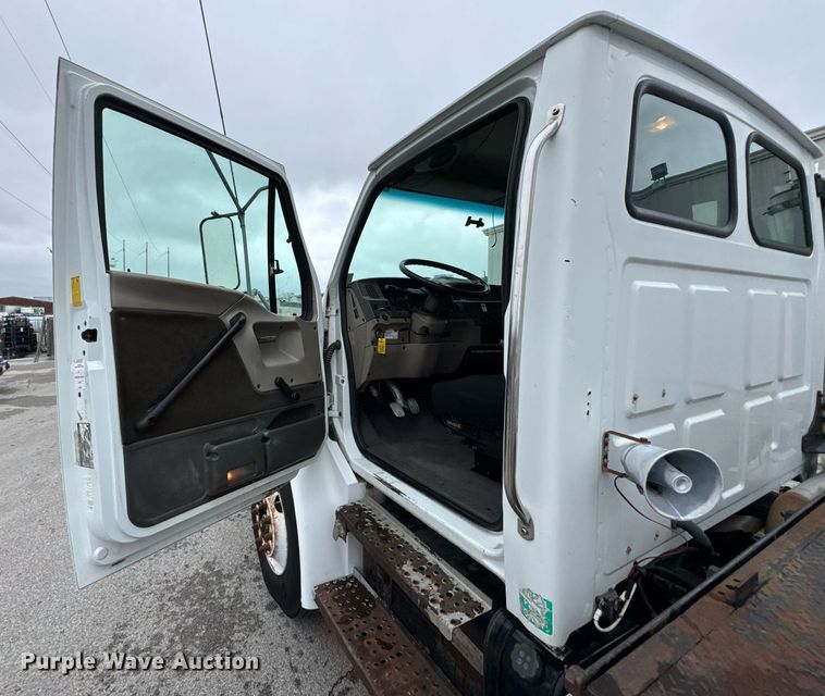 image for item DO0802 2002 Sterling Acterra utility / service truck