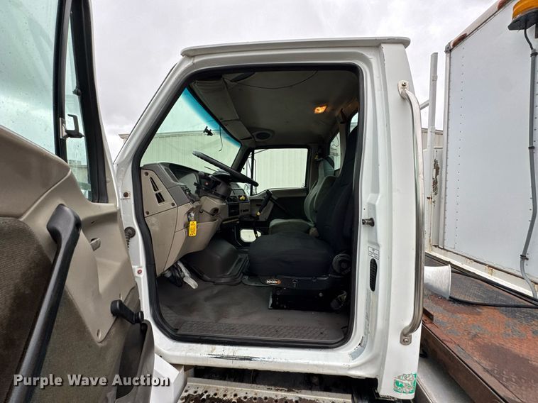 image for item DO0802 2002 Sterling Acterra utility / service truck