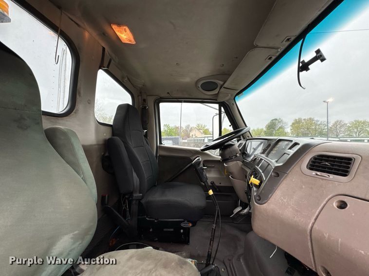 image for item DO0802 2002 Sterling Acterra utility / service truck