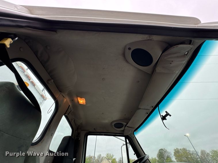 image for item DO0802 2002 Sterling Acterra utility / service truck