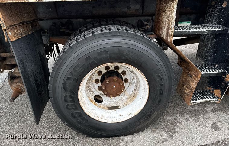 image for item DO0802 2002 Sterling Acterra utility / service truck