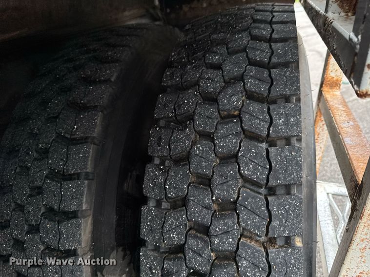 image for item DO0802 2002 Sterling Acterra utility / service truck