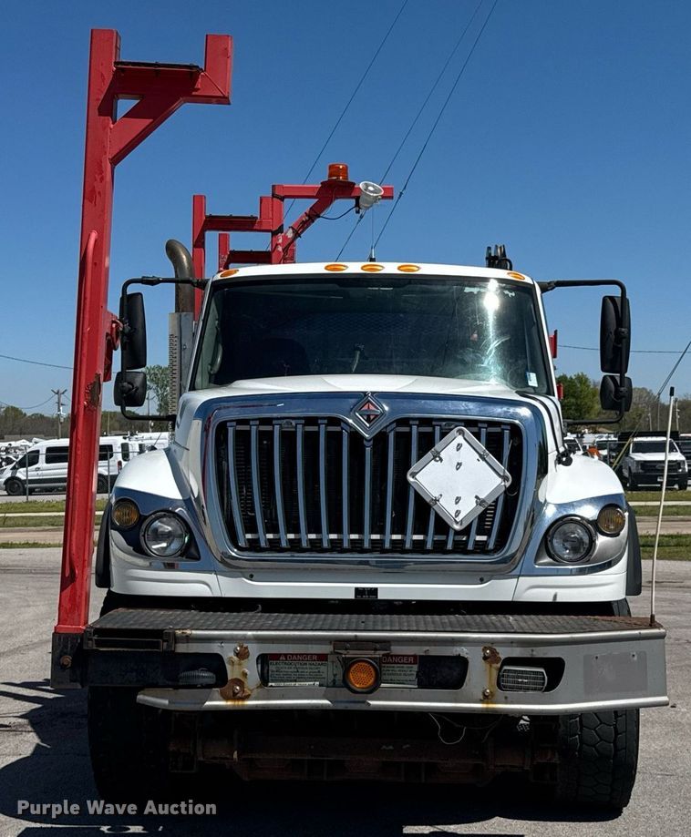 image for item DO0871 2010 International 7000 utility / service truck