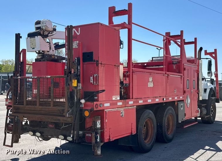 image for item DO0871 2010 International 7000 utility / service truck