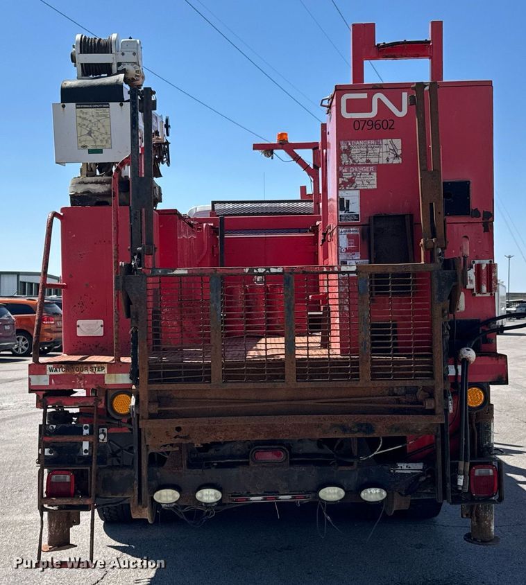 image for item DO0871 2010 International 7000 utility / service truck