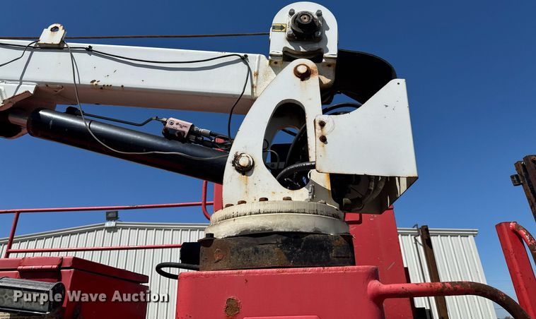 image for item DO0871 2010 International 7000 utility / service truck